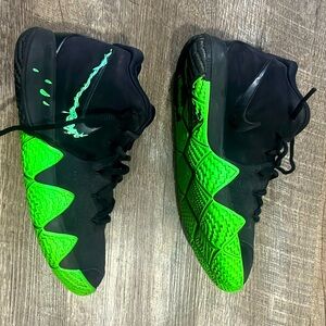 Nike Kyrie 4, size 7 youth.